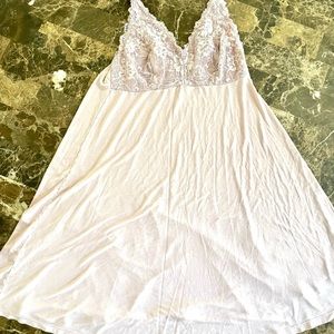 Felina Size Medium Sleep Dress